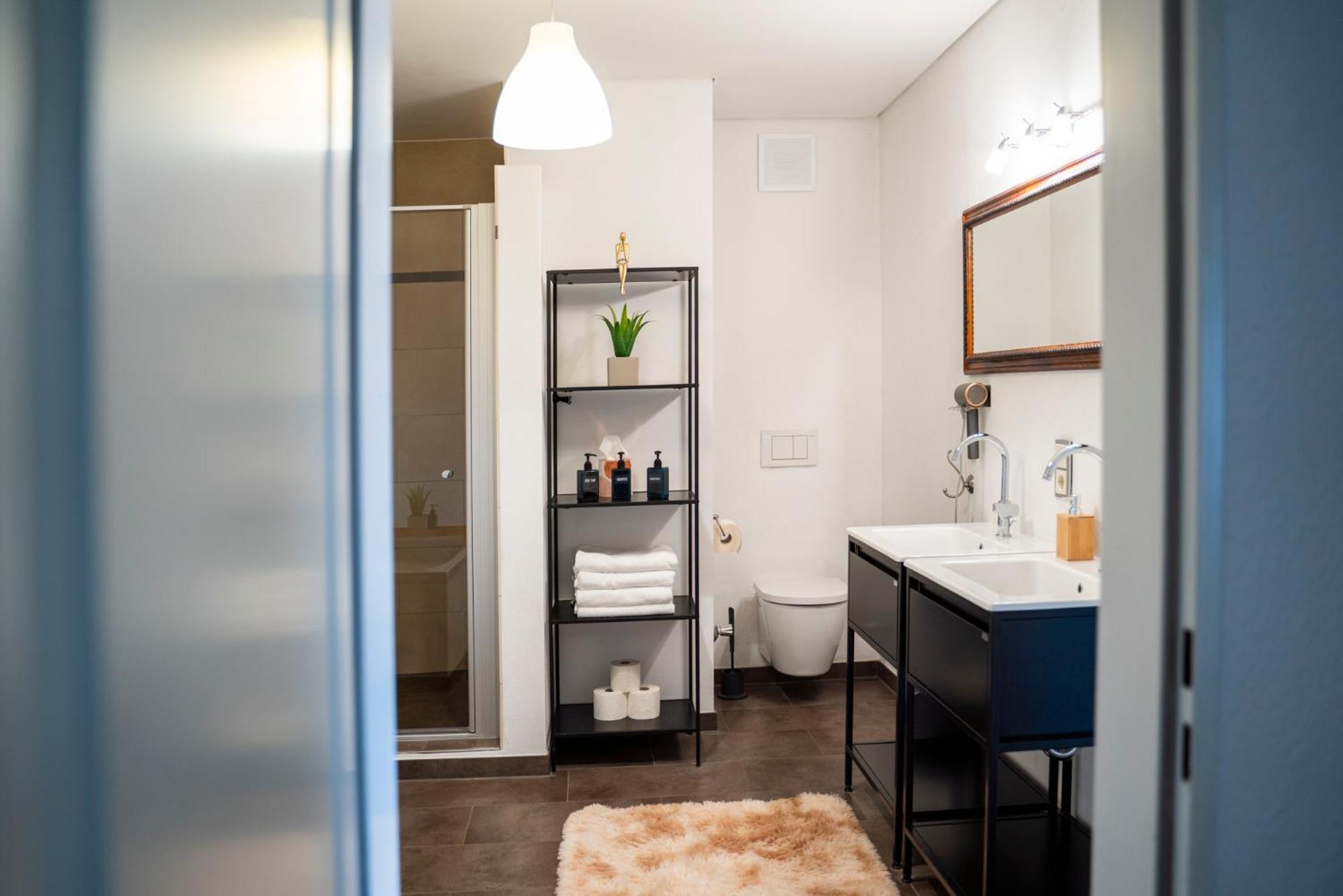 Ferienwohnung 130M2 Loft - Balkon, Smart Tv, Badewanne, Kaffee Rosenheim Exterior foto