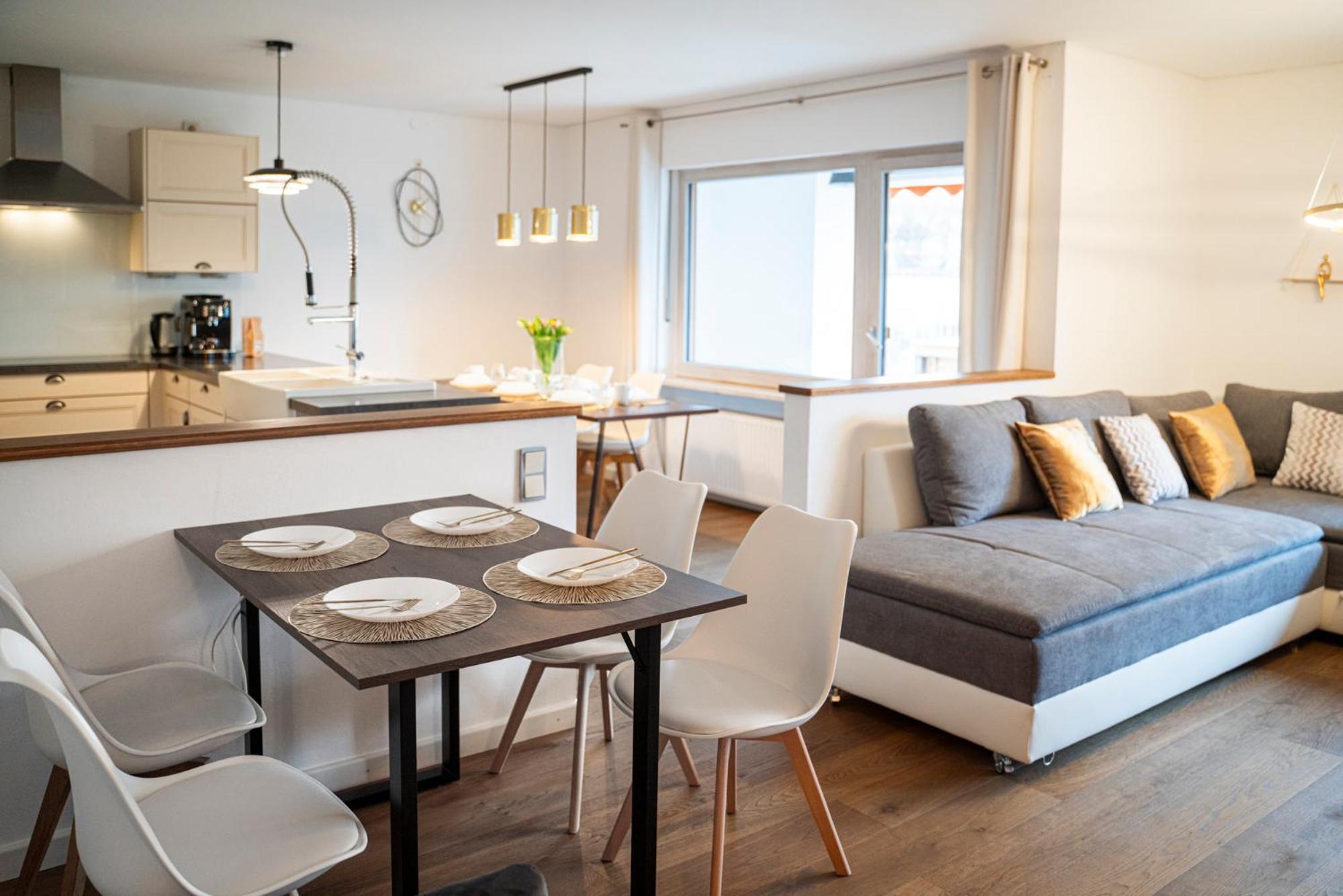Ferienwohnung 130M2 Loft - Balkon, Smart Tv, Badewanne, Kaffee Rosenheim Exterior foto