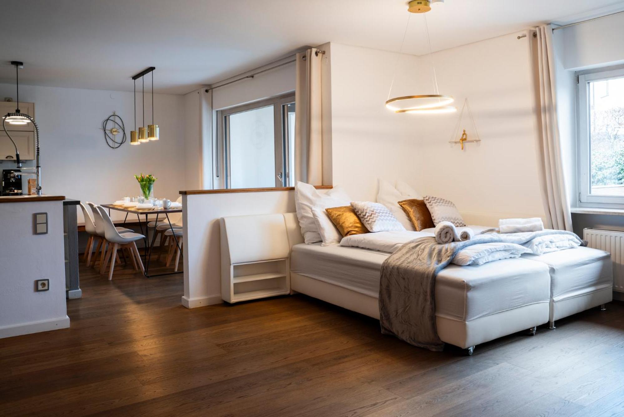 Ferienwohnung 130M2 Loft - Balkon, Smart Tv, Badewanne, Kaffee Rosenheim Exterior foto