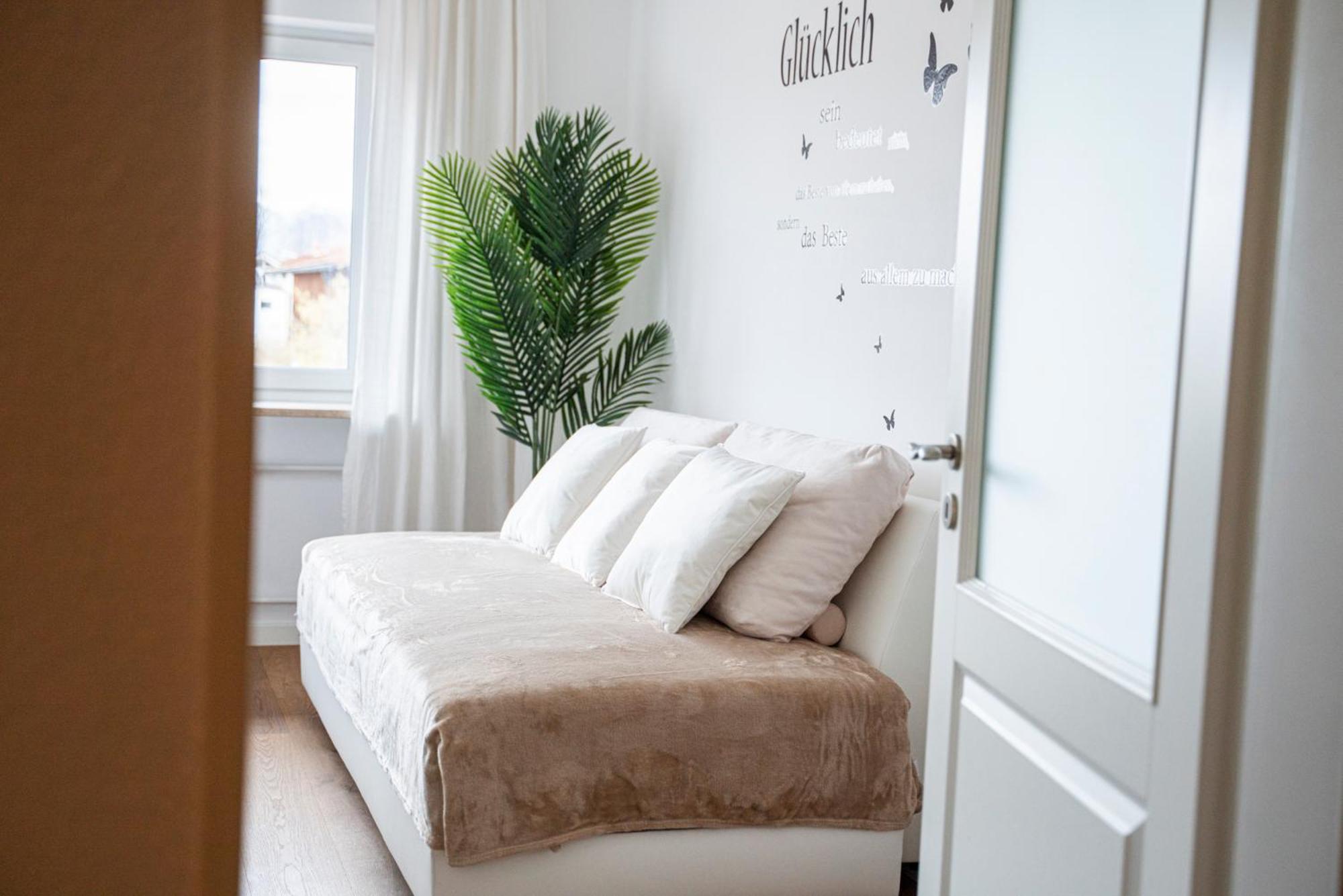 Ferienwohnung 130M2 Loft - Balkon, Smart Tv, Badewanne, Kaffee Rosenheim Exterior foto