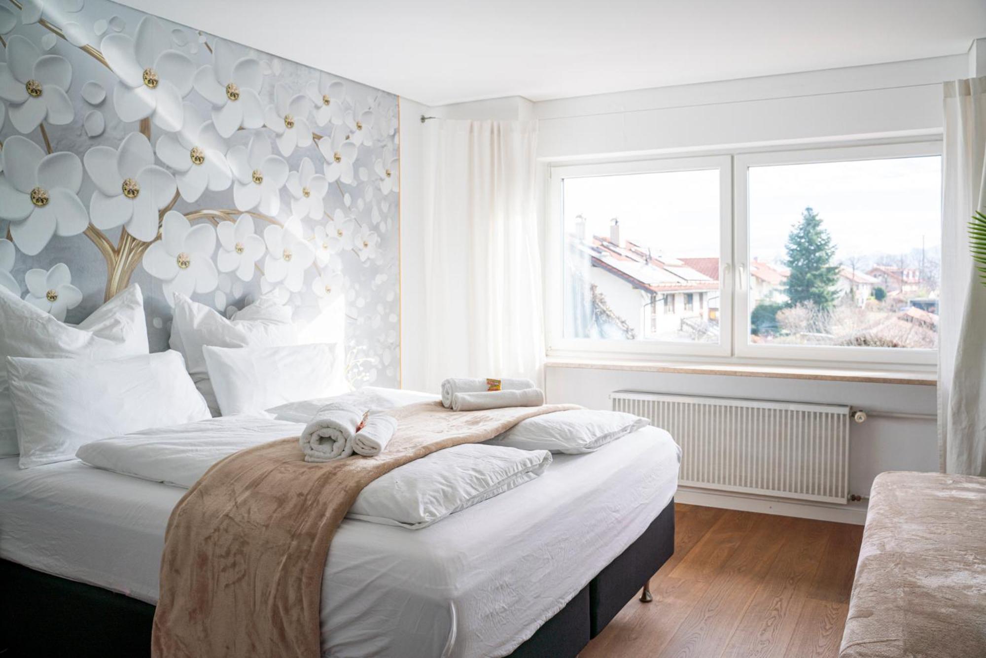 Ferienwohnung 130M2 Loft - Balkon, Smart Tv, Badewanne, Kaffee Rosenheim Exterior foto